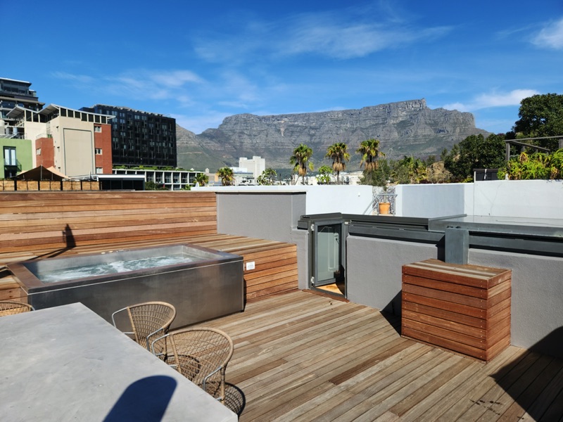 9b Loader Street - roof deck & views