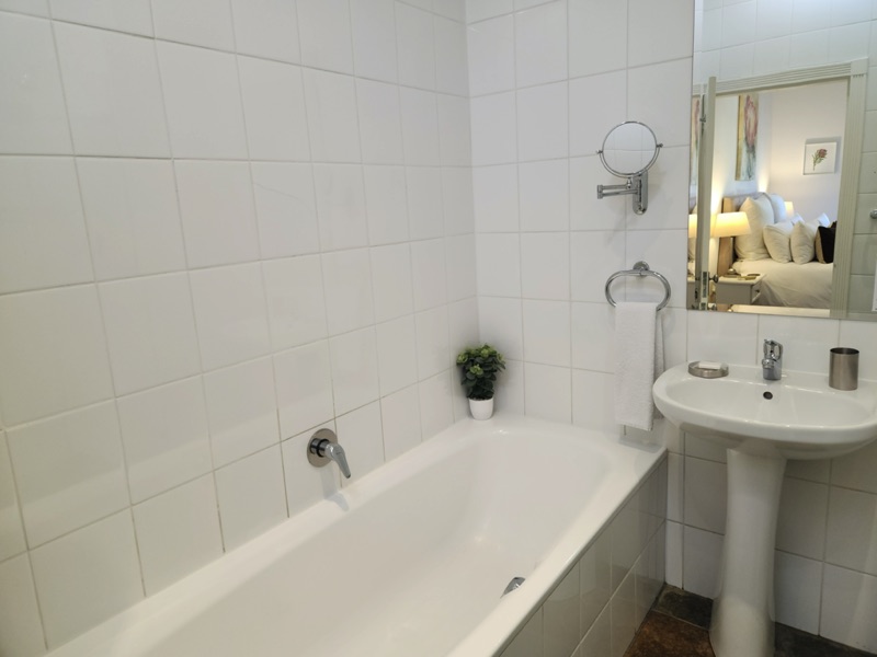 40 Napier Street - en-suite 2