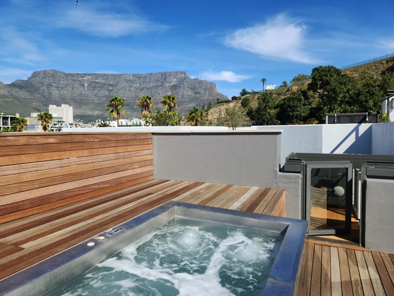 9b Loader Street - roof deck