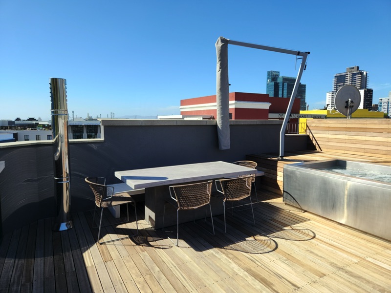 9b Loader Street - roof deck