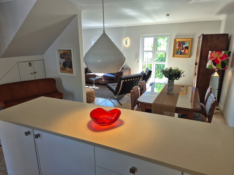 207 De Waterkant Piazza - dining area and stairs