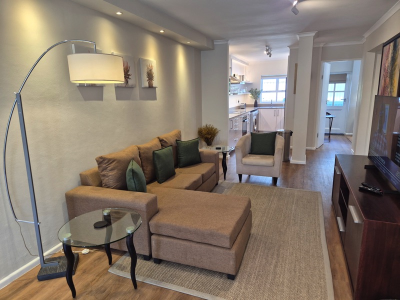 115 De Waterkant Piazza - living & dining area