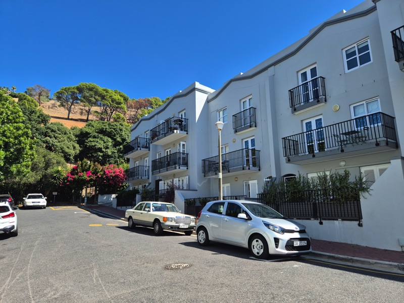 207 De Waterkant Piazza - external front De Smidt Street