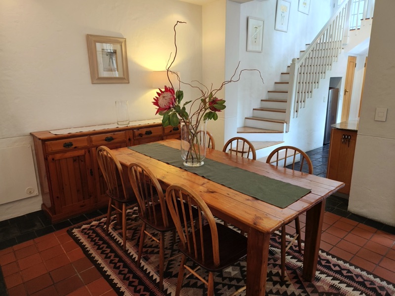 42 Napier Street - dining area