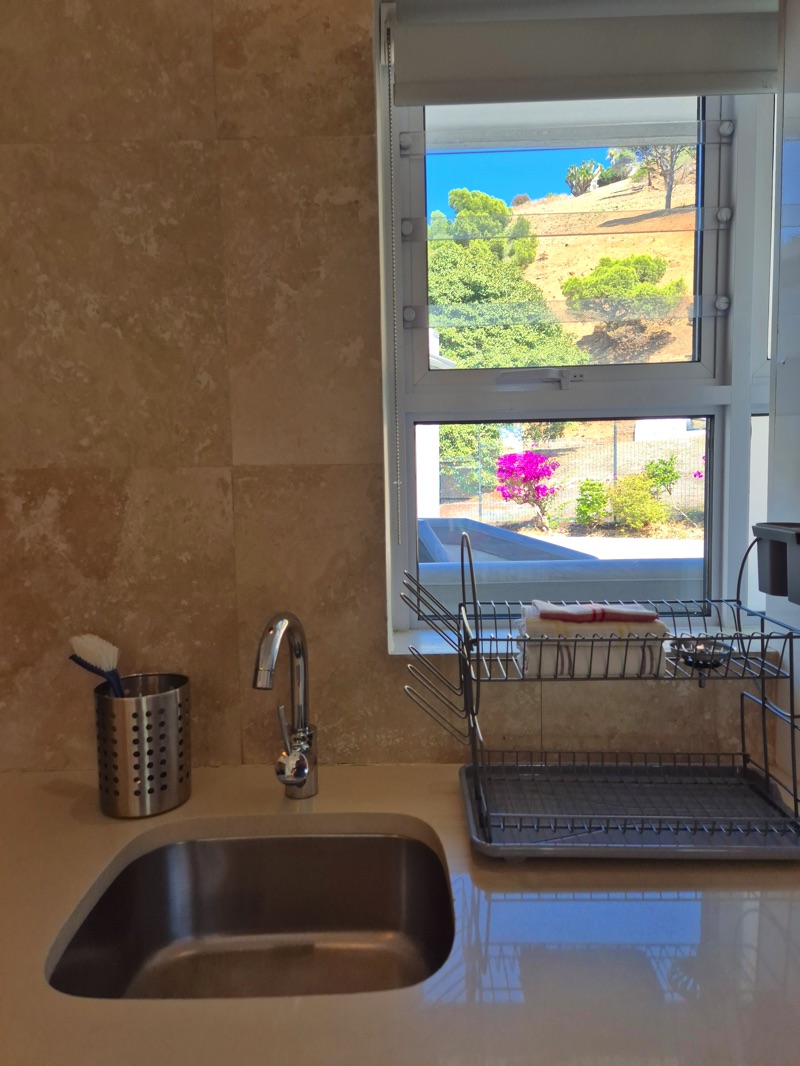 207 De Waterkant Piazza - kitchen view