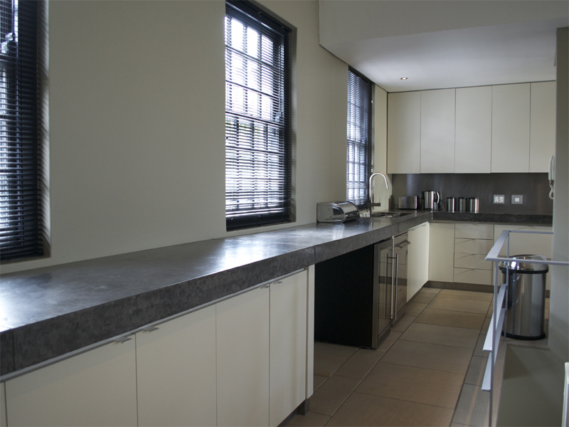 24 Loader Street - kitchen