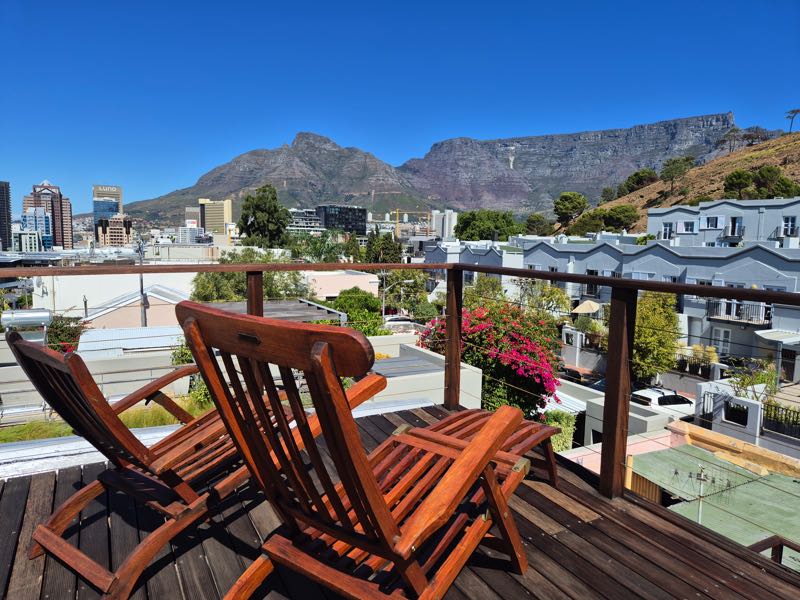 4 Bayview Terrace - top roof deck loungers & view