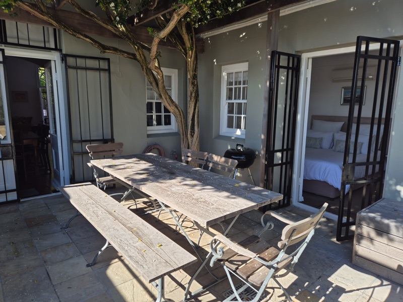 40 Napier Street - terrace seating