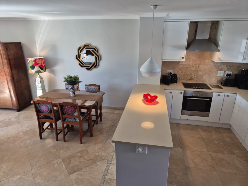 207 De Waterkant Piazza - kitchen & dining area