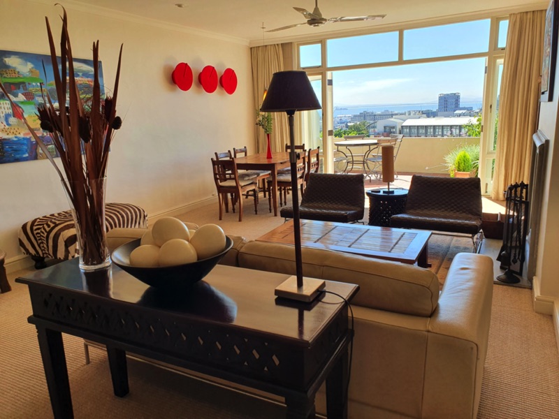 70 Loader Street - open living area