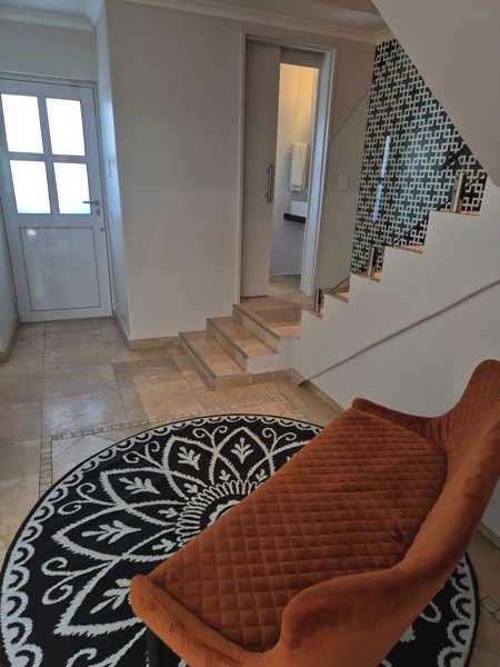 207 De Waterkant Piazza - entrance and stairs to upper level