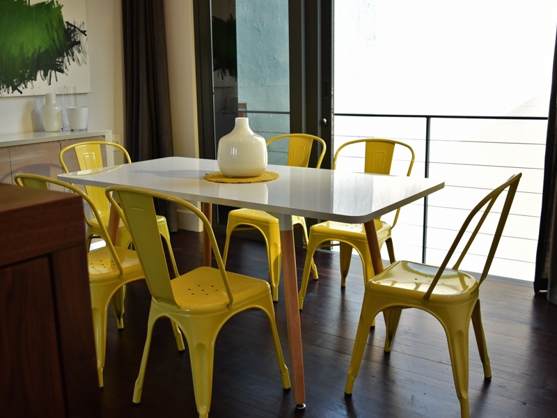 77 Loader Street - dining area