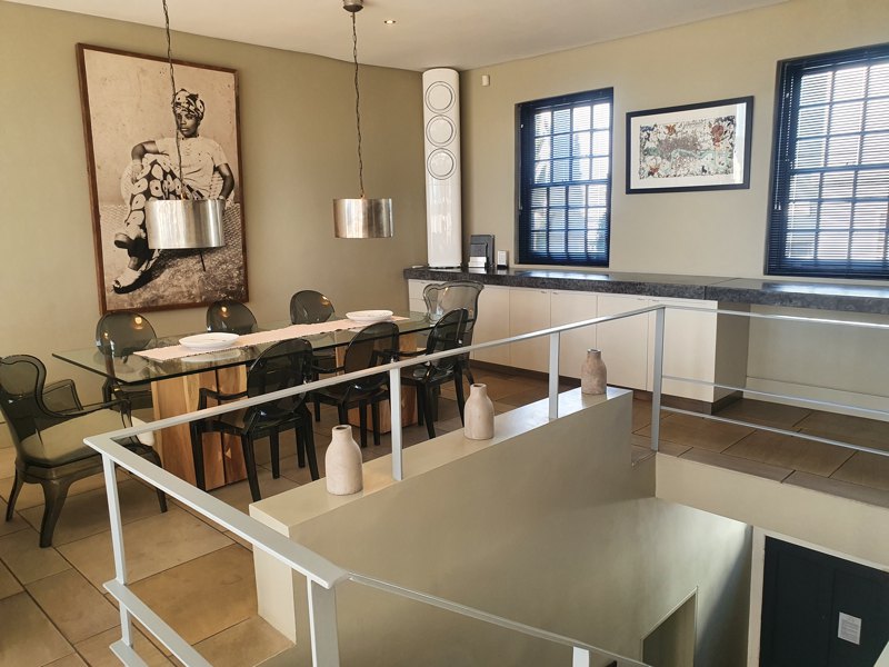 24 Loader Street - stairs & dining area