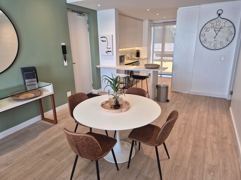 32 Napier Street, Apt.401 - Dining area & kitchen