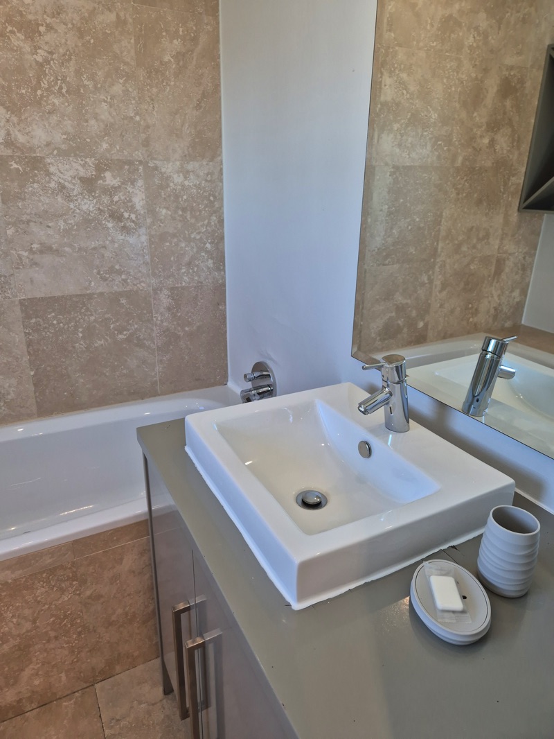 207 De Waterkant Piazza - bedroom 1 en-suite