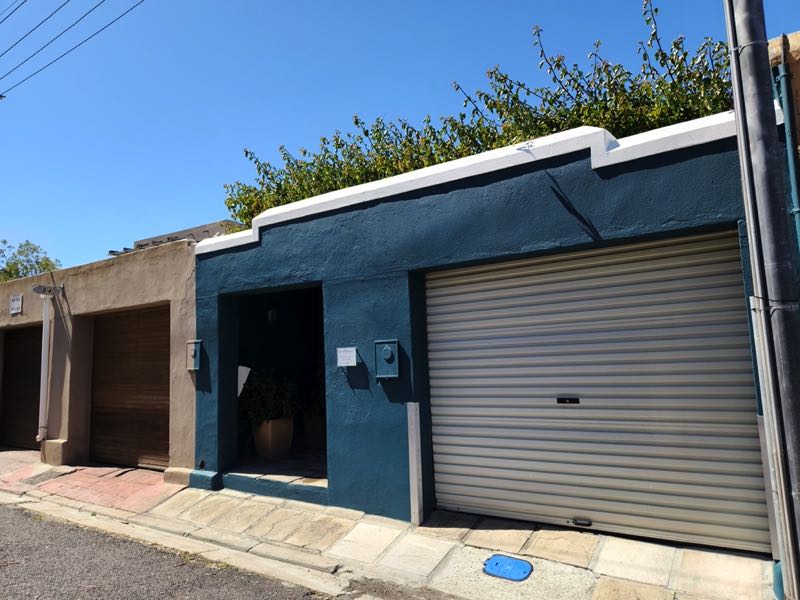 4 Bayview Terrace - garage and Loader Street entrance