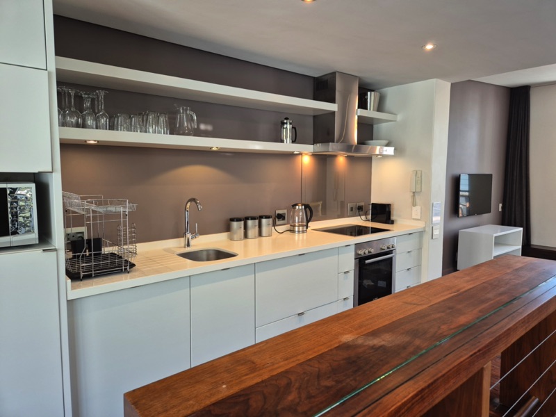 77 Loader Street - kitchen