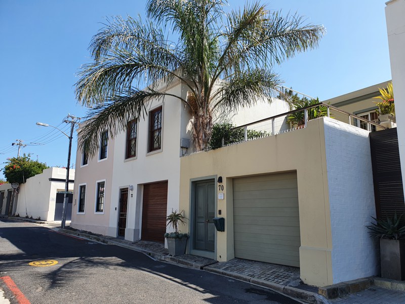 70 Loader Street - exterior front