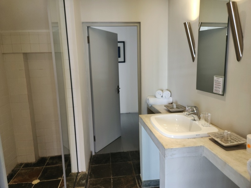 110 Waterkant Street - 2nd bathroom
