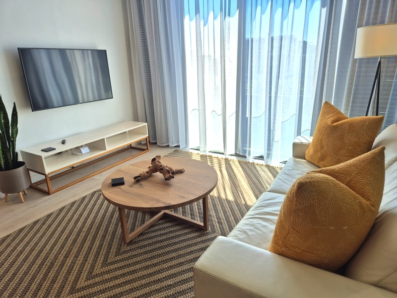 32 Napier Street, Apt.401 - Living area