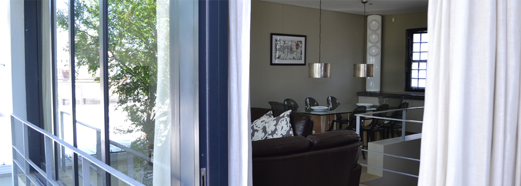 24 Loader Street - open plan living area