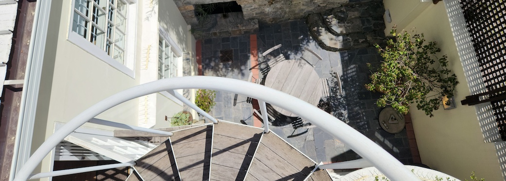 42 Napier Street - spiral stairs & courtyard