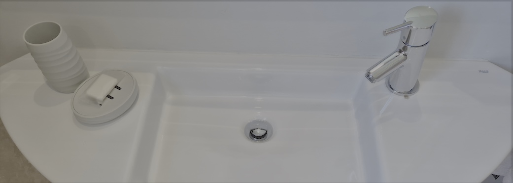 207 De Waterkant Piazza B- bathroom 2