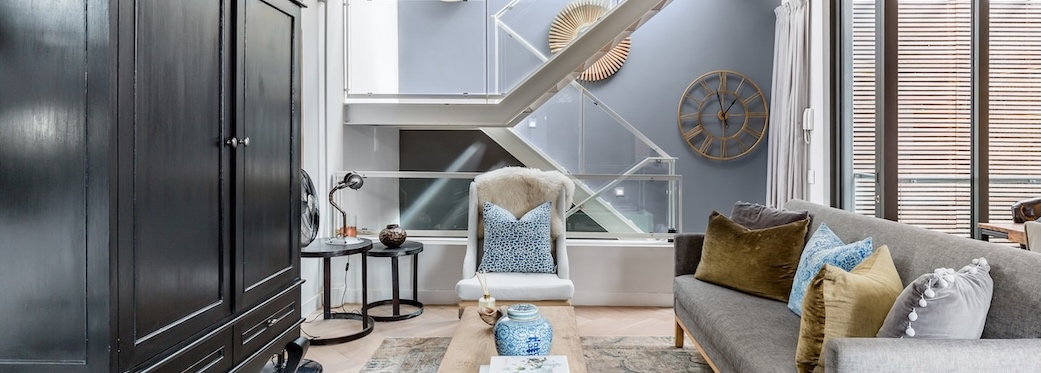 9a Loader Street - Living area - temp pic
