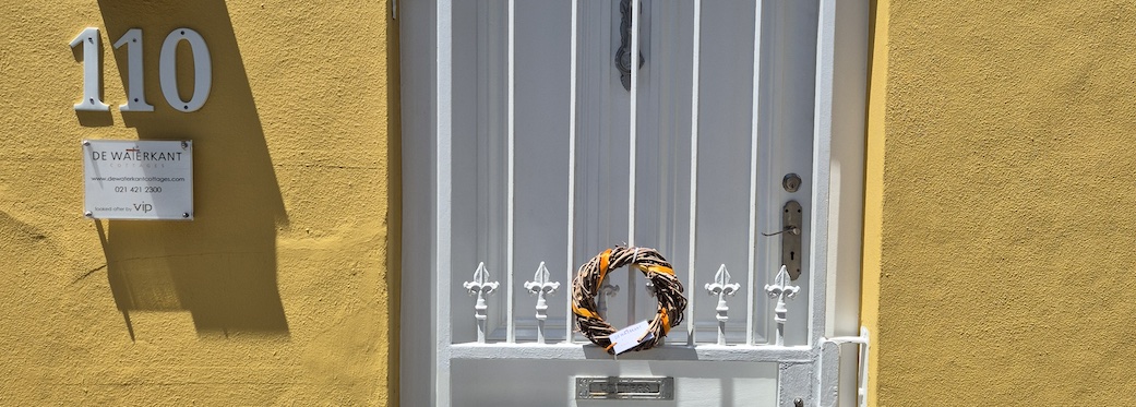 De Waterkant Cottages & Apartments - Festive Doors