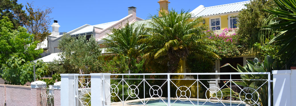 4 Bayview Terrace - pool side exterior