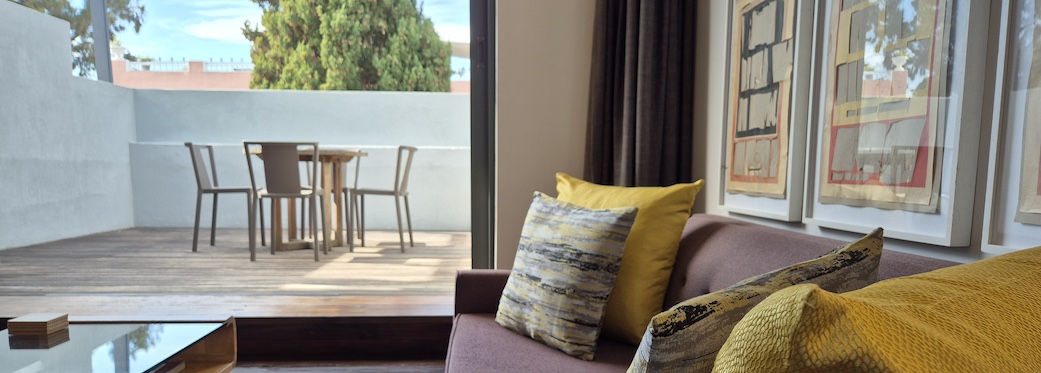 77 Loader Street - living room & balcony