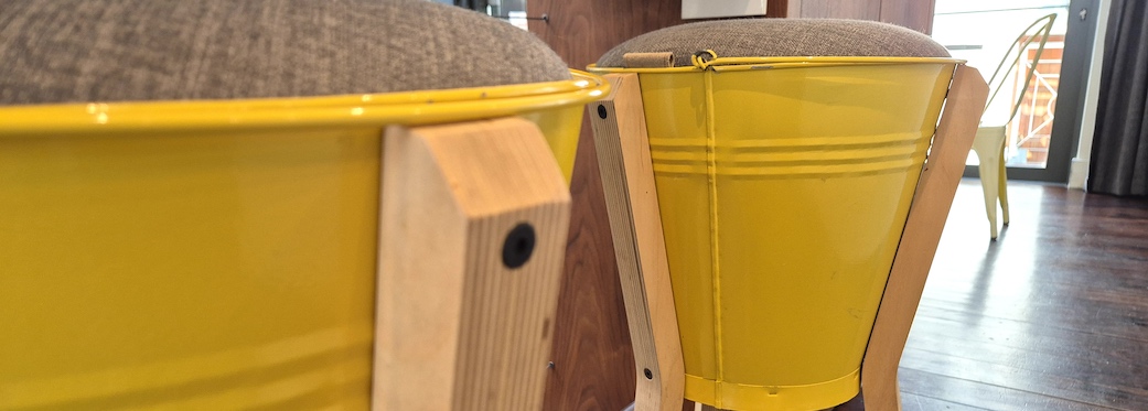 77 Loader Street - kitchen stools